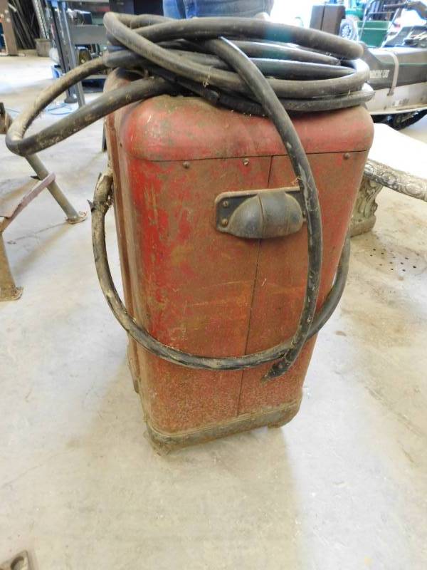 lot 60 image: Marquette A.C. Welder