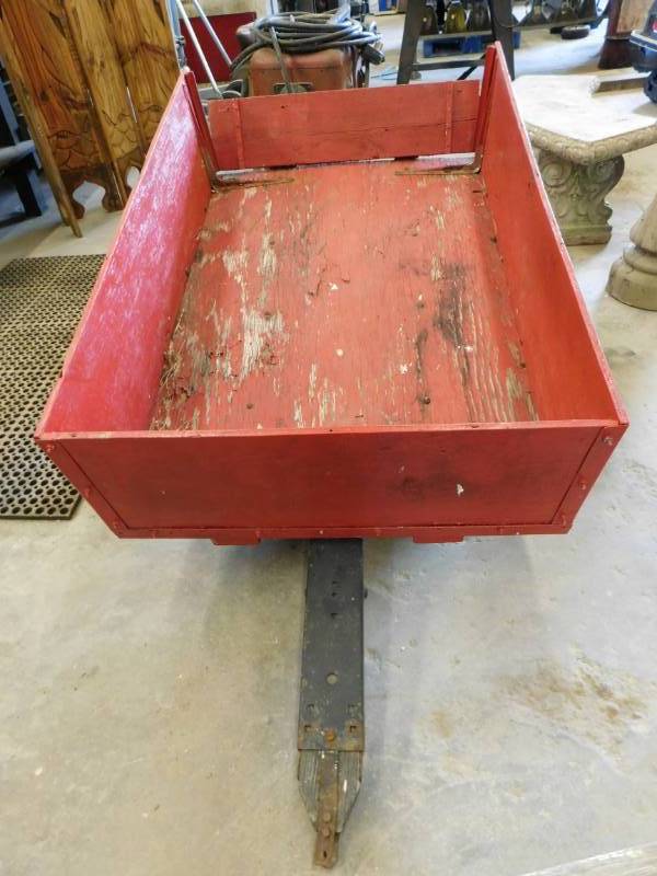 lot 63 image: Yard Trailer - 48 x 32