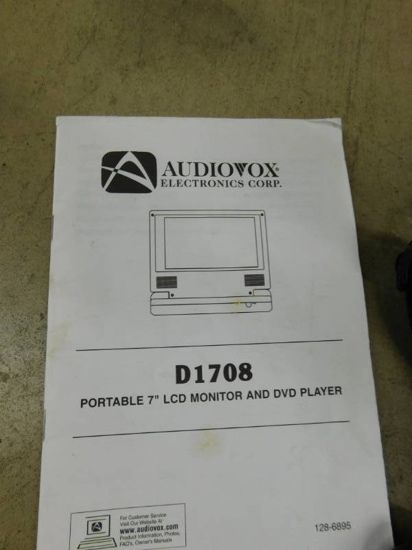 lot 76 image: Audiovox 7 Portable LCD Monitor & DVD Player #1