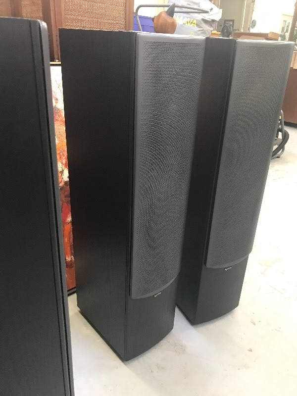lot 409 image: INFINITY TOWER SPEAKER