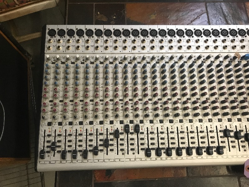 lot 414 image: BEHRINGER 32 CHANNEL MIXING CONSOLE  BOARD