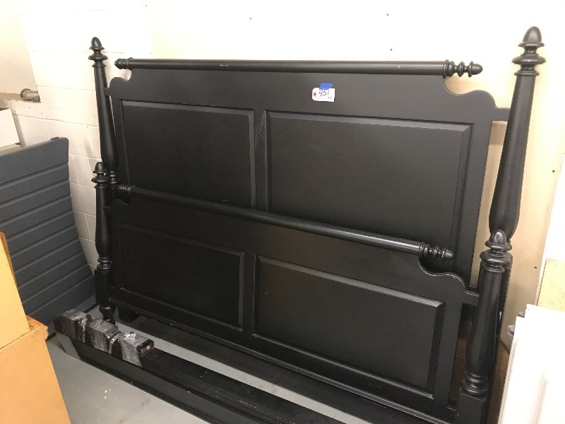 lot 451 image: KING SIZE BLACK BED