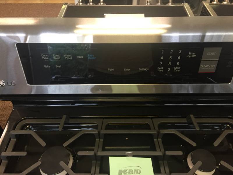 New ScratchDent LG- 6.3 cu. ft. Gas Range with ProBake Convection -- Model# LRG4111ST