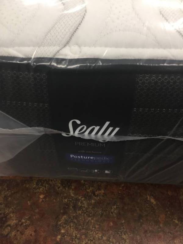 NEW QUEEN size Sealy Premium with posturepedic technology queen mattress