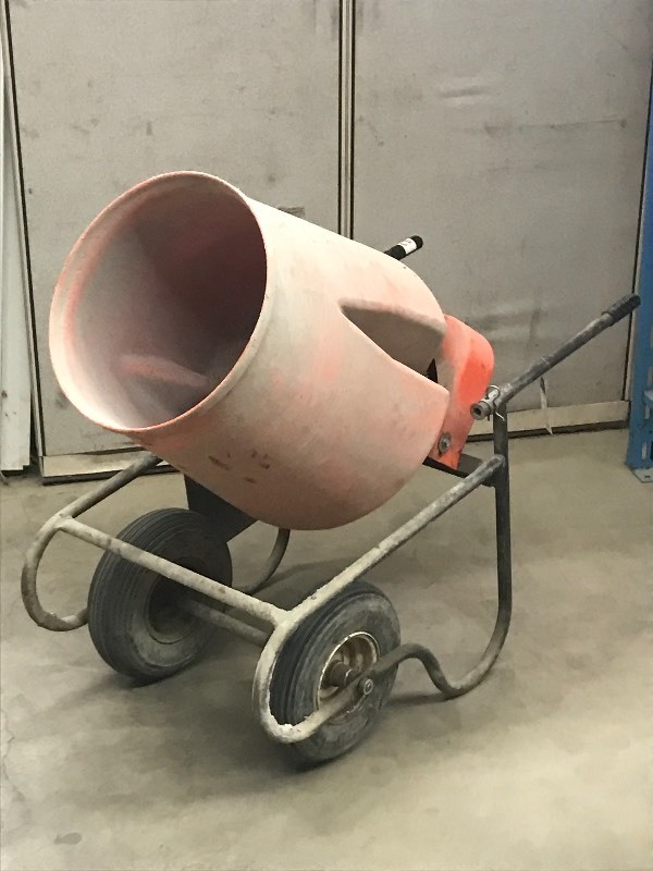lot 2 image: Cushlan Commercial Wheeled Mixer, 1...