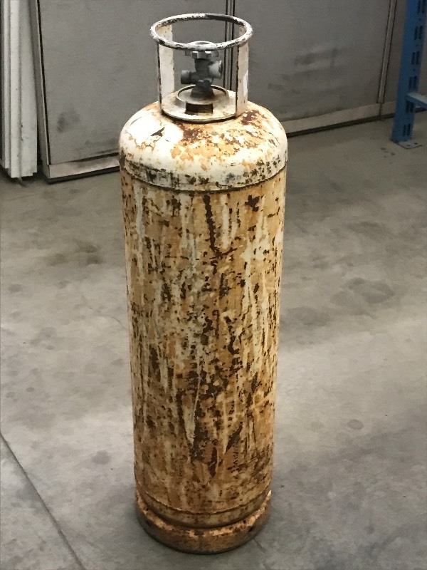 lot 12 image: 60# LP Tank---Feels Full ...