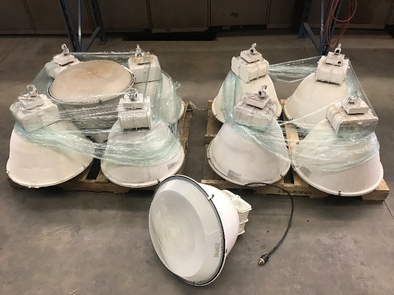 lot 32 image: Lot Of (10) Lithonia Hi-Tek Commerc...