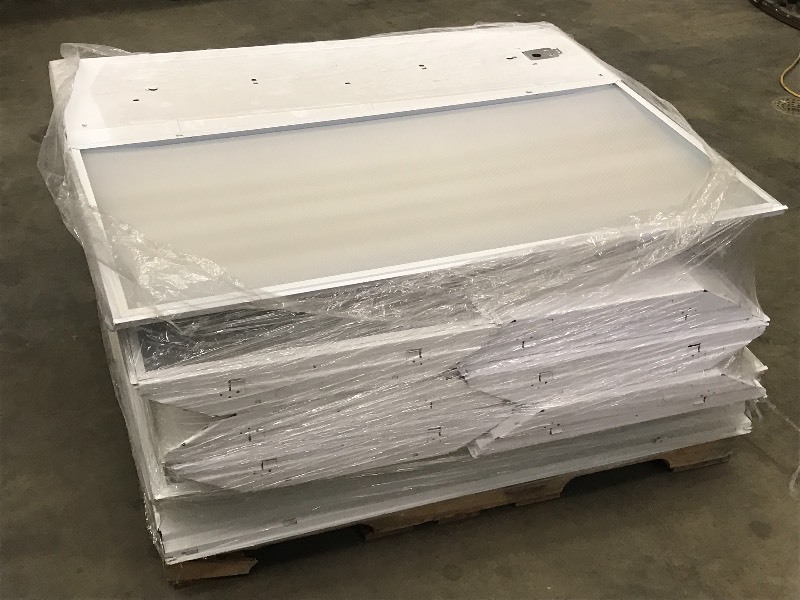 lot 34 image: Lot Of (10) Commercial 4ft Flouresc...