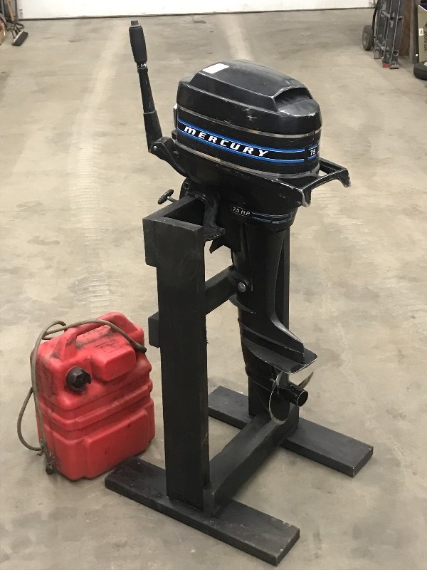 lot 9 image: Mercury 7.5HP Outboard Boat Motor, ...