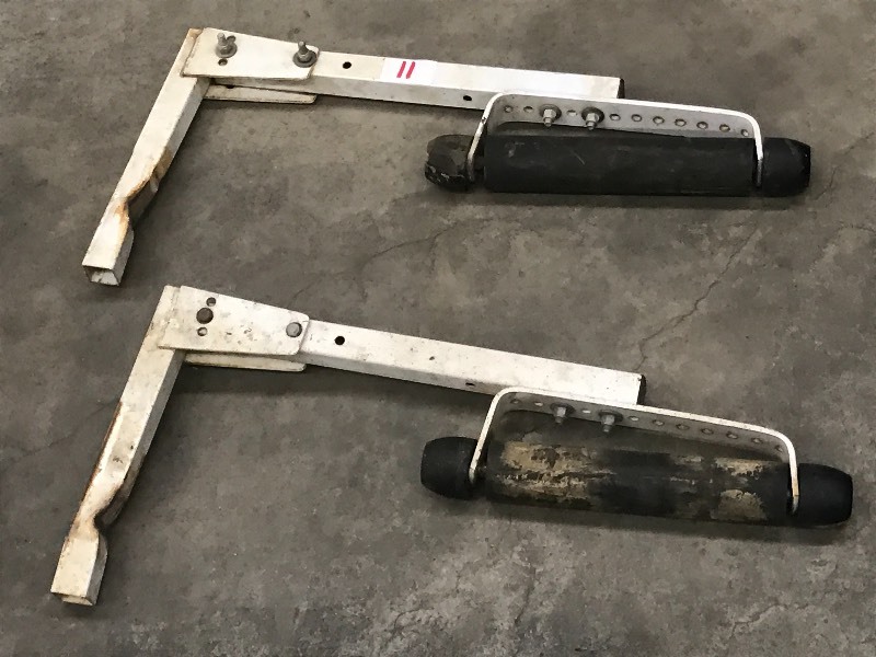 lot 11 image: (1) Set Of Universal Adjustable Boa...