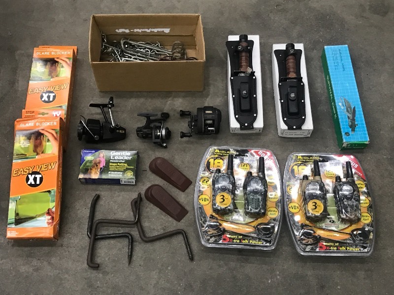 lot 46 image: Box Of Assorted New 2-Way Radio Se...