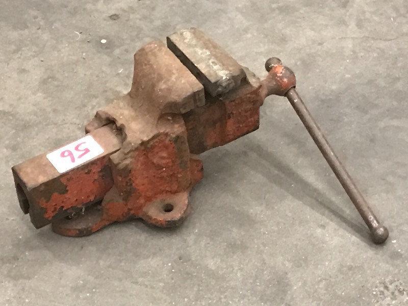 lot 56 image: Benchtop Vise With 6 Jaw ...