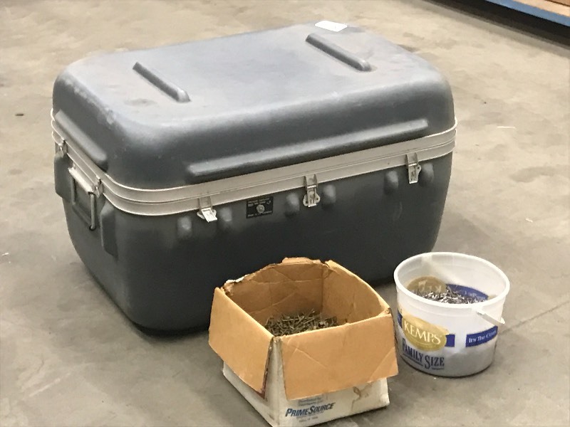 lot 59 image: (1) 36 Hardshell Shipping Case & (...