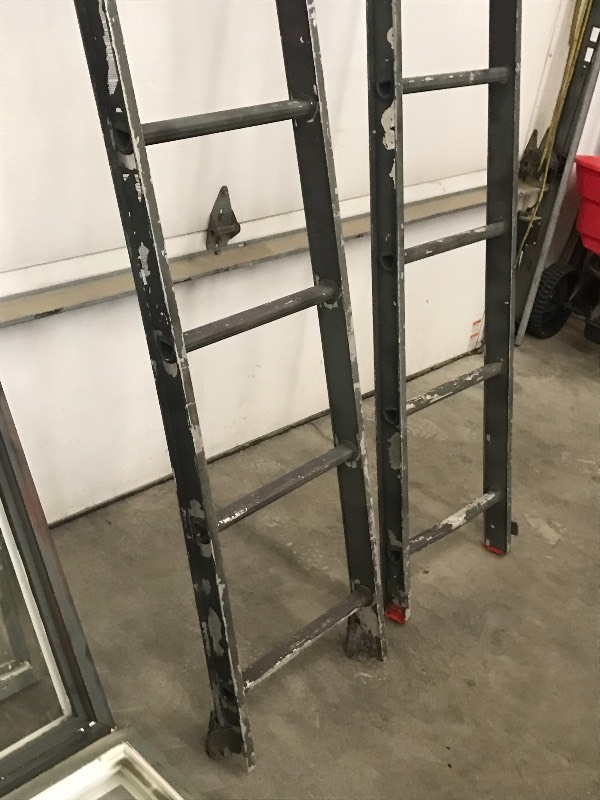 lot 76 image: Lot Of (3) Camo-Painted Sliding Dee...