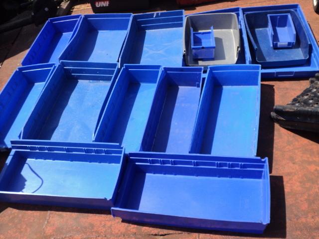 lot 12 image: 17 plastic tool storage containers ...