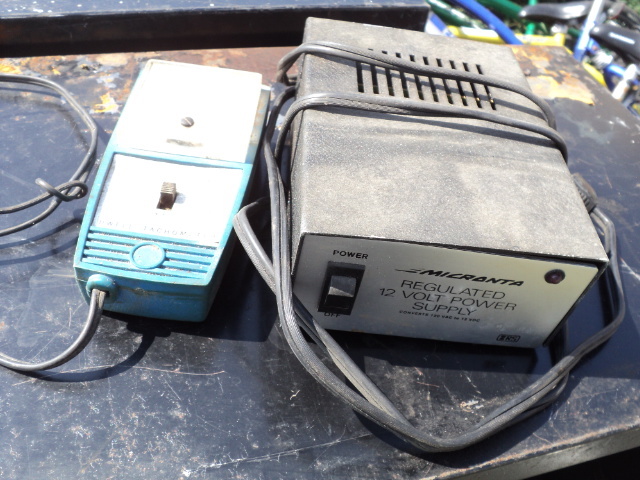 lot 38 image: regulated 12 volt power supply...