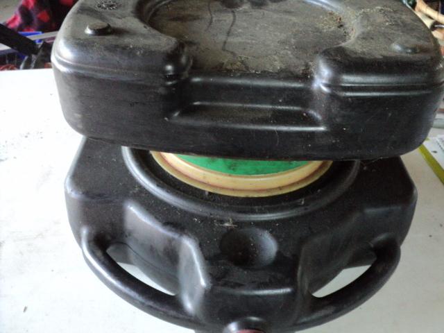 lot 60 image: 2 oil pans...