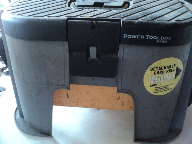 lot 72 image: power tool box...