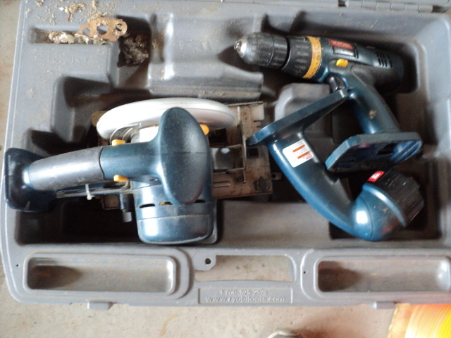 lot 85 image: Ryobi tools and case - no batteries...
