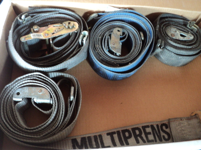 lot 87 image: 4 heavy duty ratchet straps...
