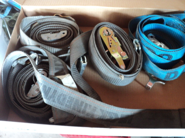 lot 88 image: 4 heavy duty ratchet straps...