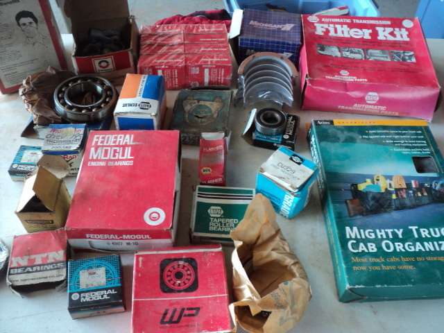 lot 106 image: lot of parts - most new - in a buck...