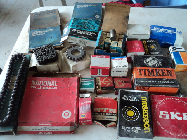 lot 107 image: lot of parts - most new - in a buck...