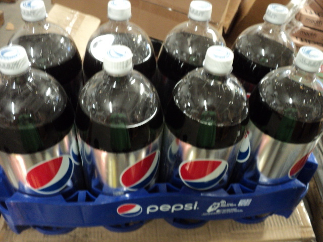 lot 153 image: 1 case of 8 2.1 quart bottles of Di...