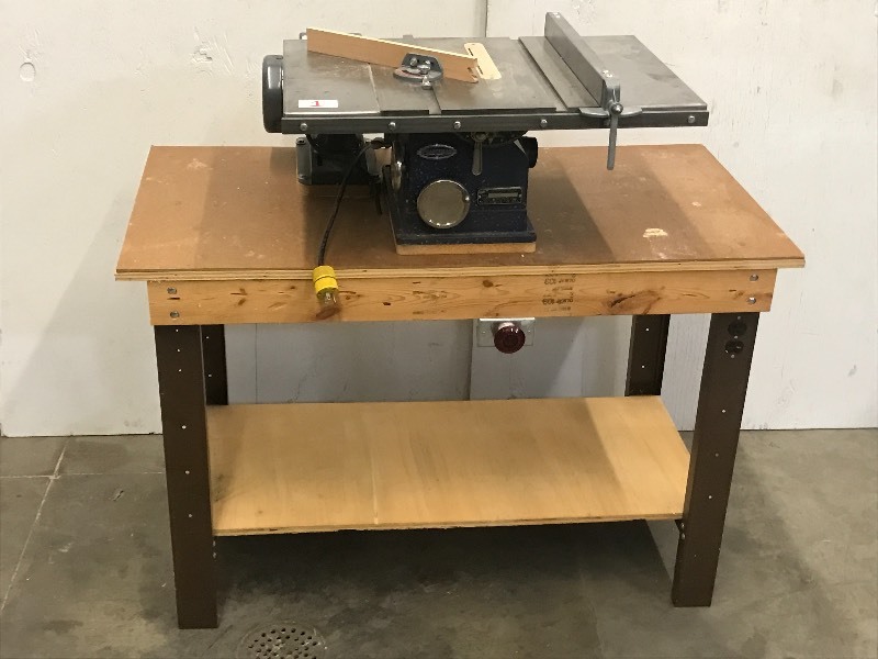 lot 1 image: Craftsman Commercial Tablesaw With Table