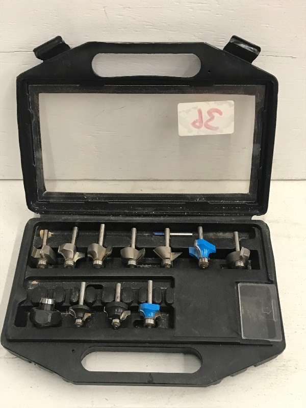 lot 36 image: 10-Piece Router Bit Set