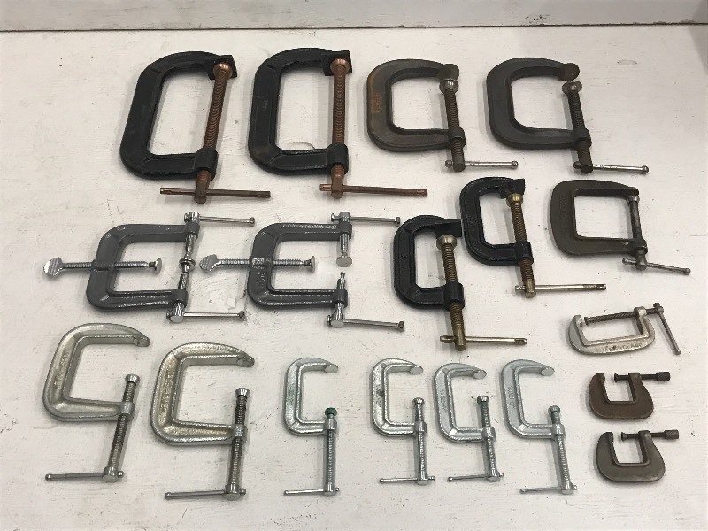 lot 48 image: Box Of Assorted C-Clamps