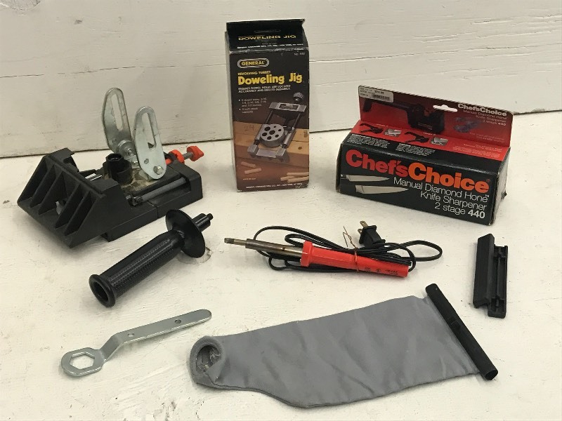 lot 55 image: Box Of Assorted Hand Tools & Shop Supplies