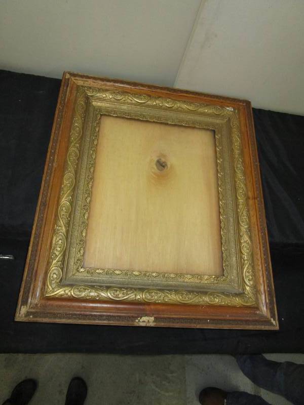 lot 17 image: Large Old antique frame