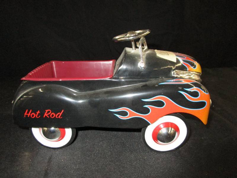 lot 85 image: Toy Hot Rod replicates a pedal car, metal