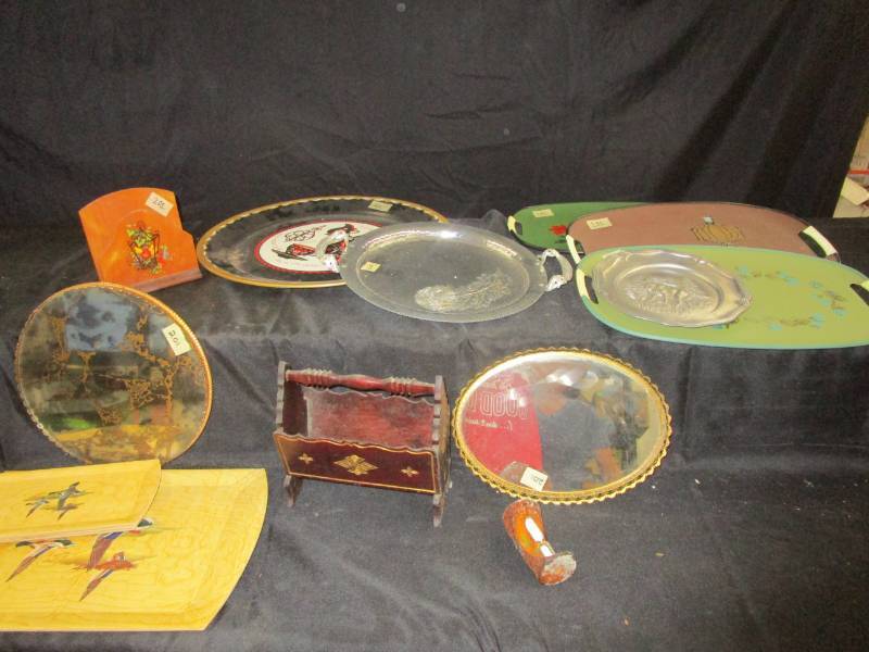 lot 113 image: Vintage Trays and Serving pieces