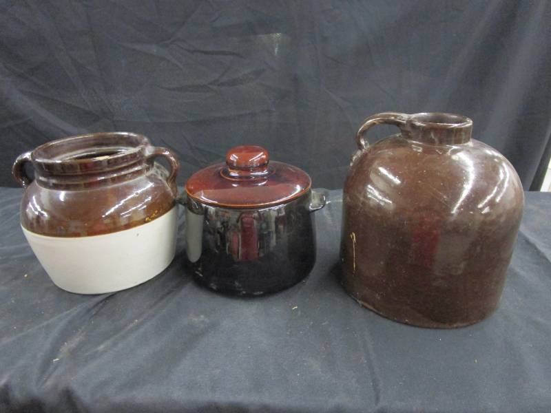 lot 124 image: Redwing Jug and beanpots not labeled, see pictures