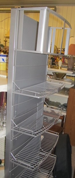 lot 12 image: Retail Display Rack