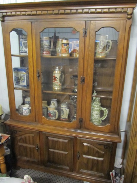 lot 24 image: Wooden China Cabinet