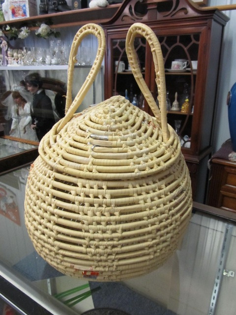 lot 102 image: Very Nice Woven Round Basket wCone Lid