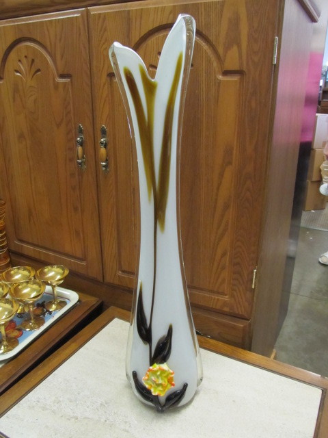 lot 103 image: HUGE Art Glass Vase