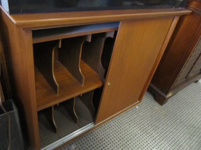 lot 141 image: Vintage Sliding Door FileRecord Cabinet