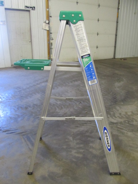 lot 22 image: Nice WERNER 4 Aluminum Ladder