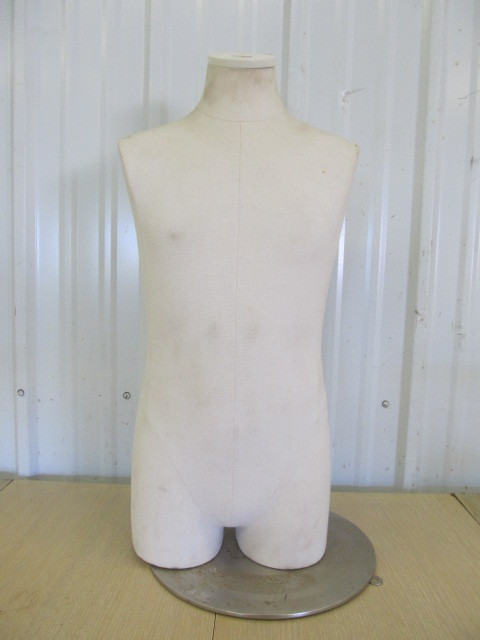 lot 162 image: Childrens TOMMY HILFIGER Mannequin 