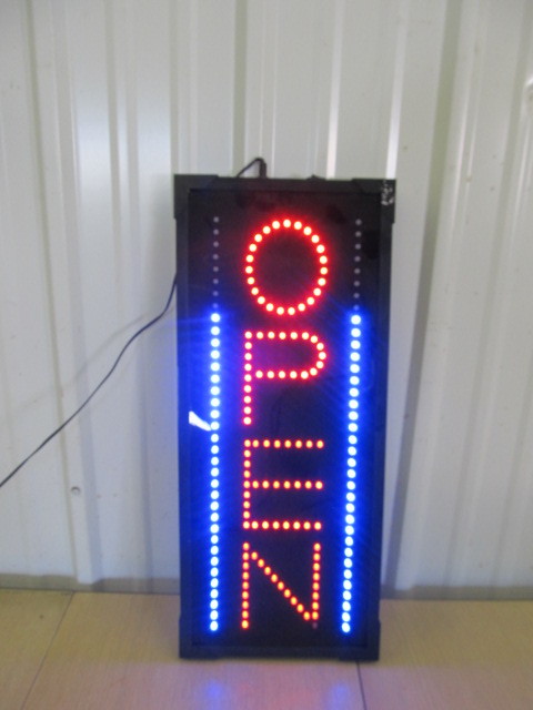 lot 167 image: Working Lighted OPEN Sign