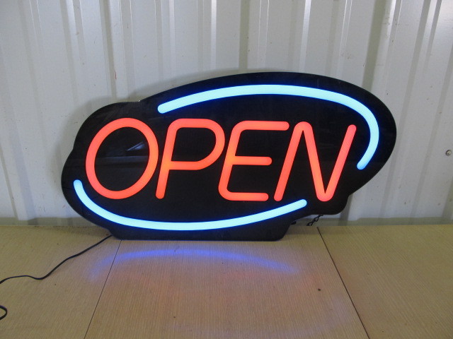 lot 168 image: Working Lighted OPEN Sign