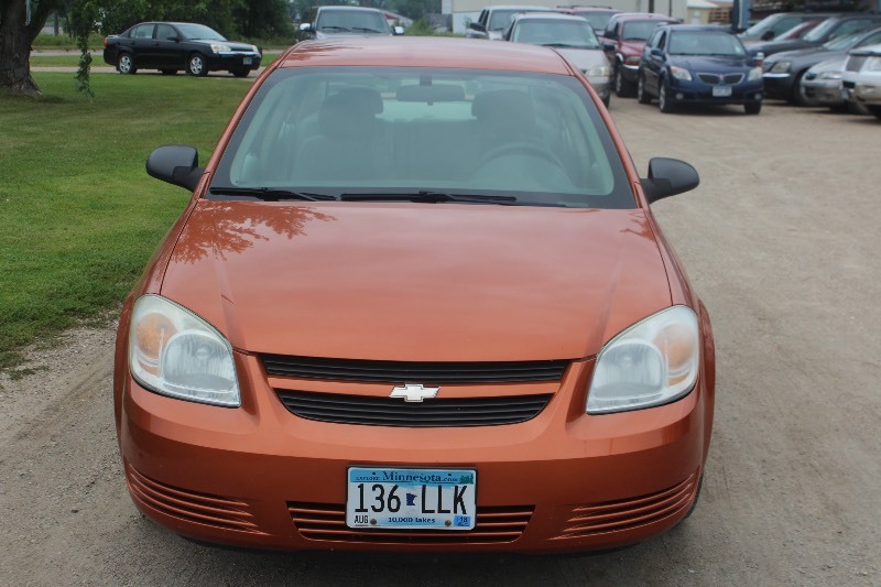 lot 2816 image: 2007 Chevrolet Cobalt LS - 2 Owners - 94,687 Miles -
