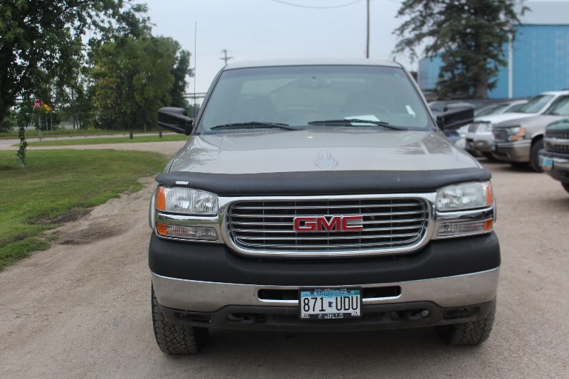 lot 2820 image: 2002 GMC Sierra 2500 SLE 4x4 Duramax Diesel Crew Cab - 2 Owner -
