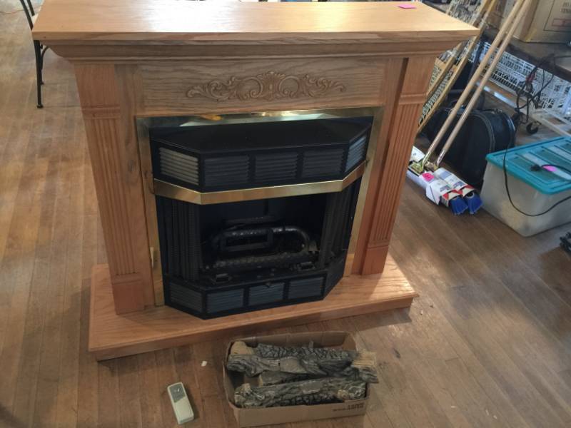 lot 15 image: Gas Fireplace