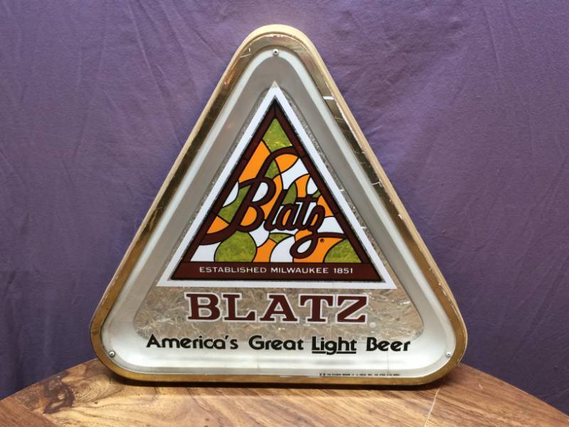lot 57 image: Blatz Beer Sign
