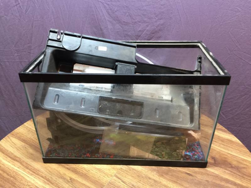 lot 72 image: Aquarium & Supplies